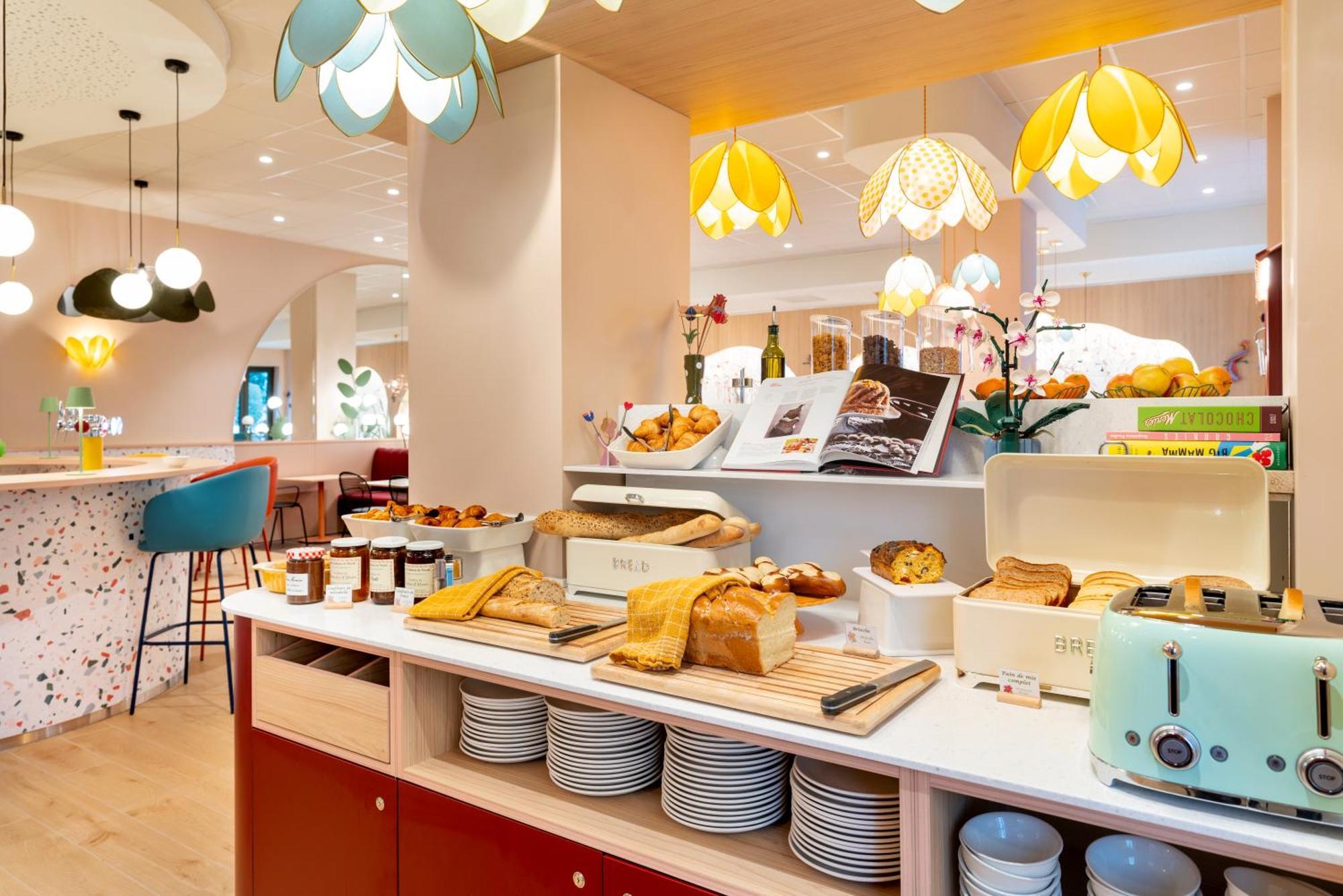 Отель Ibis Styles Strasbourg Centre Republique Экстерьер фото